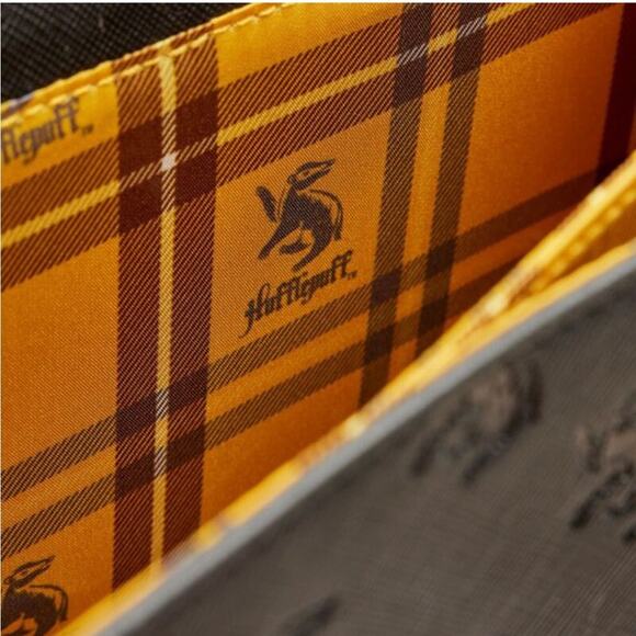 Loungefly Harry Potter Hufflepuff Crossbody Bag - Picture 5 of 9